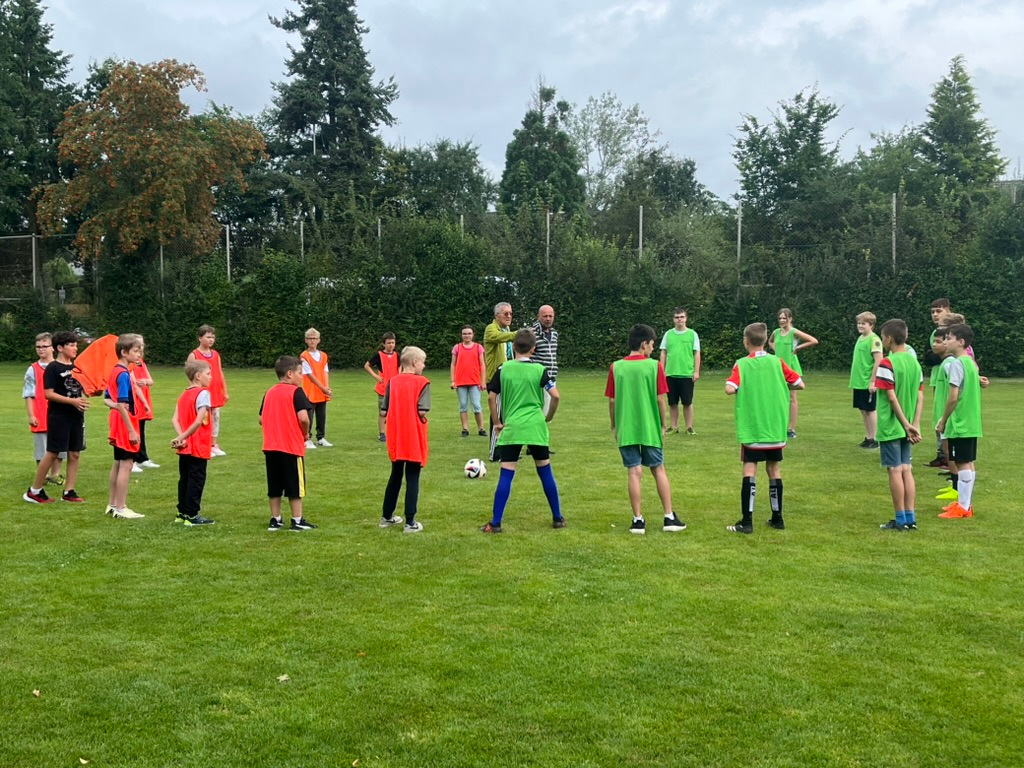 Fußballspiel der 3. bis 6. Klassen